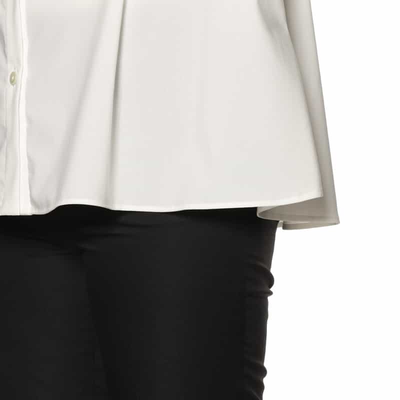 BARNEYS NEW YORK ウォッシャブル タック入りパールボタンブラウス WHITE