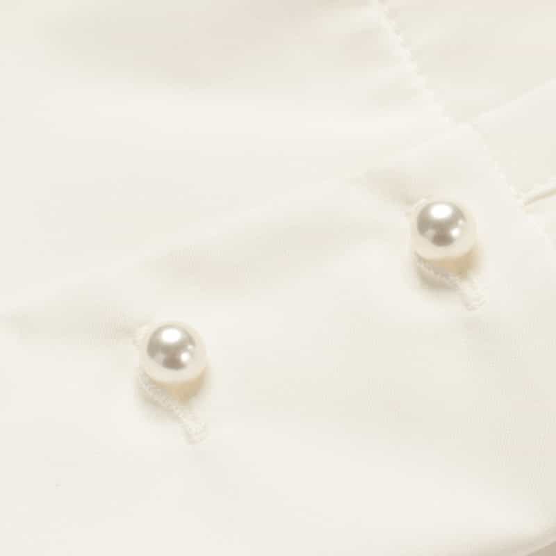 BARNEYS NEW YORK ウォッシャブル バックペプラム パールボタンブラウス WHITE