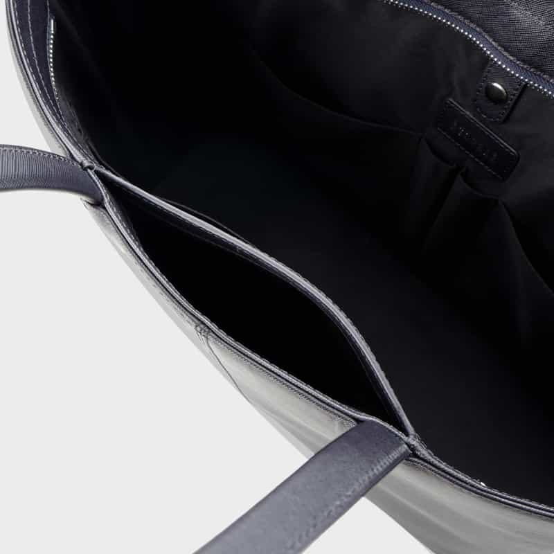 BARNEYS NEW YORK オンラインストア限定　レザートートバッグ NAVY