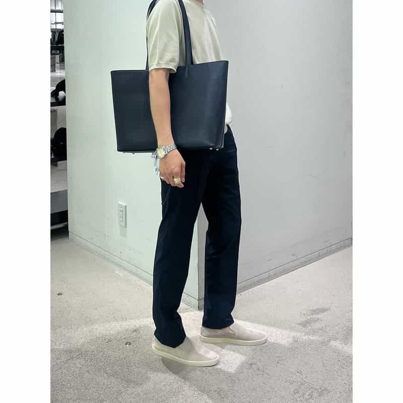 BARNEYS NEW YORK オンラインストア限定　レザートートバッグ NAVY