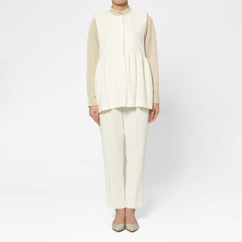 BARNEYS NEW YORK セットアップ ウォッシャブル ギャザーフレアジレ OFF WHITE