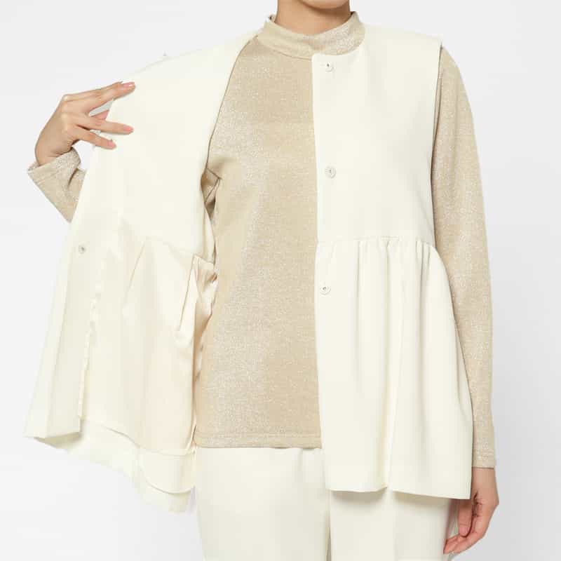 BARNEYS NEW YORK セットアップ ウォッシャブル ギャザーフレアジレ OFF WHITE