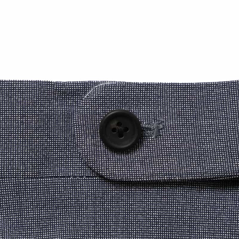 BARNEYS NEW YORK スリムテーパードパンツ NAVY