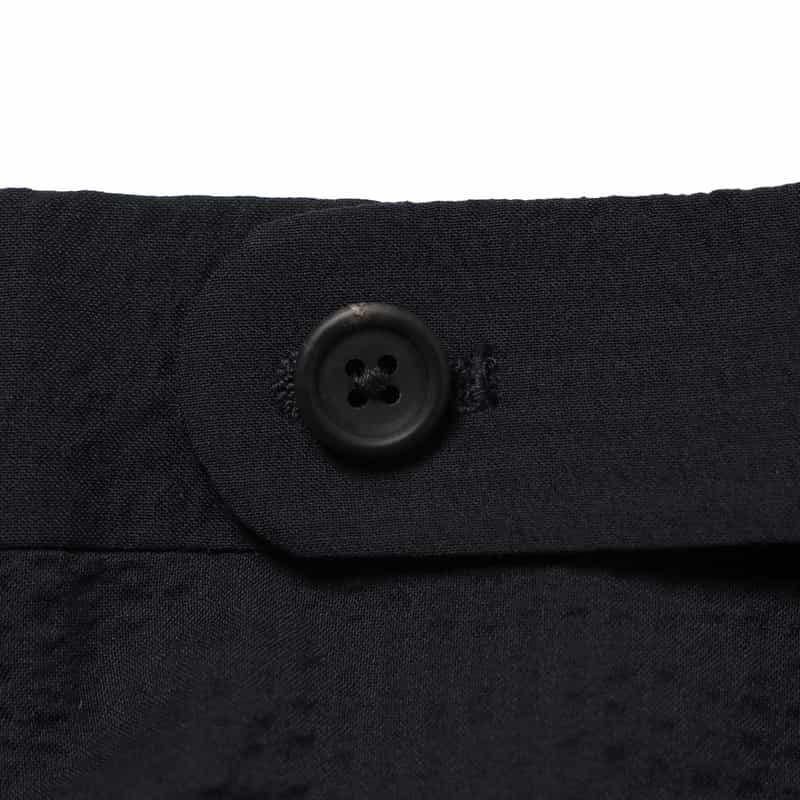 BARNEYS NEW YORK シアサッカー素材テーパードパンツ BLACK