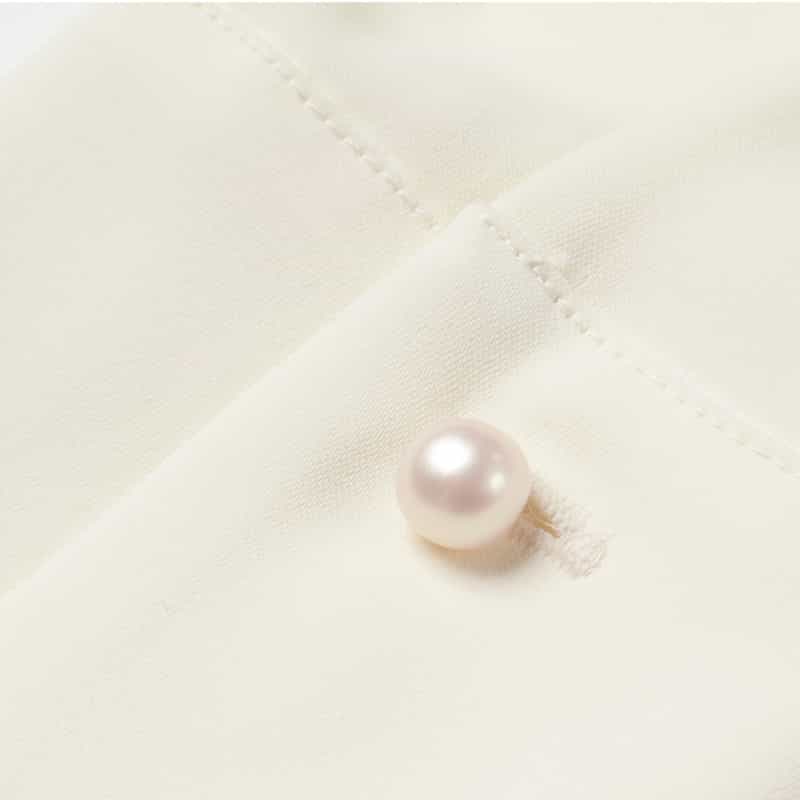 BARNEYS NEW YORK ウォッシャブル フロントタック パールスリーブ ブラウス WHITE