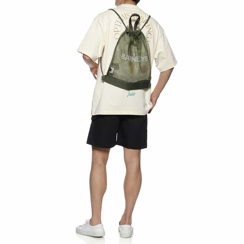BARNEYS NEW YORK "BARNEYS" ロゴ入り メッシュナップサック KHAKI