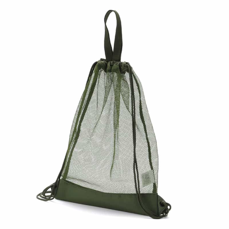 BARNEYS NEW YORK "BARNEYS" ロゴ入り メッシュナップサック KHAKI