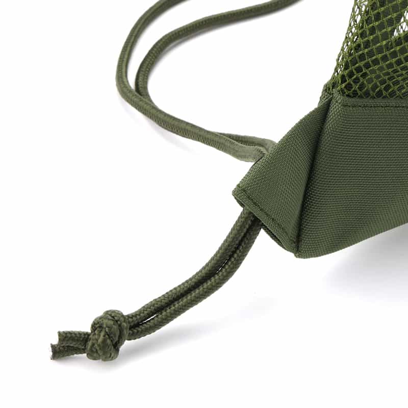 BARNEYS NEW YORK "BARNEYS" ロゴ入り メッシュナップサック KHAKI