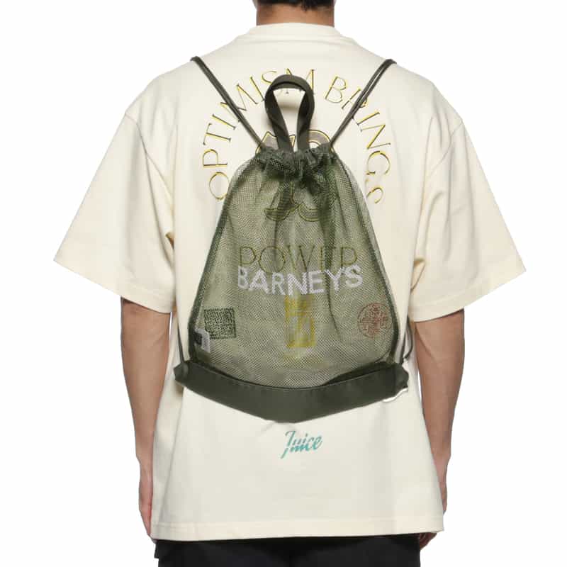 BARNEYS NEW YORK "BARNEYS" ロゴ入り メッシュナップサック KHAKI
