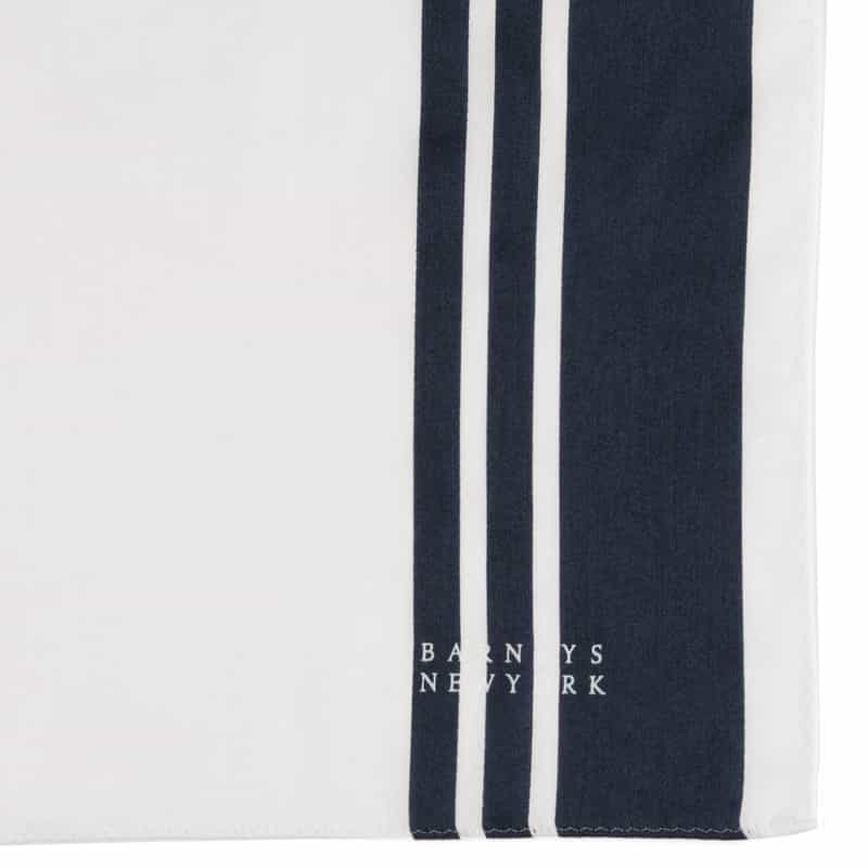 BARNEYS NEW YORK ハンカチ NAVY