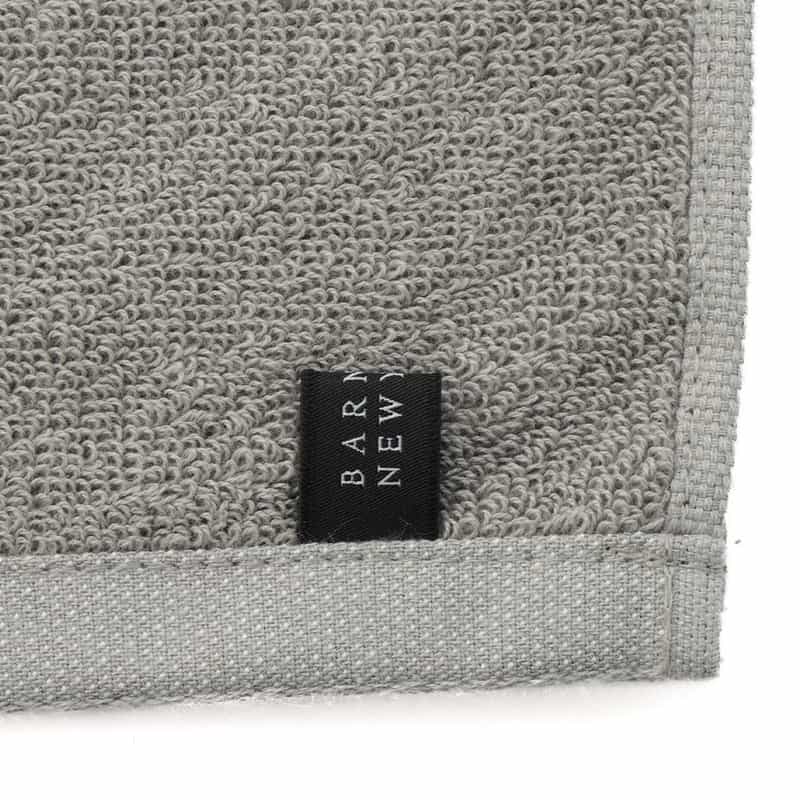 BARNEYS NEW YORK "BARNEYS" ロゴ入りフェイスタオル WHITE