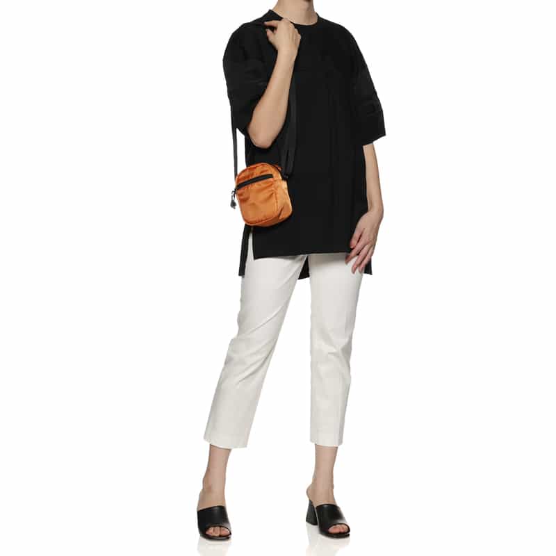 BARNEYS NEW YORK ナイロンポシェットバッグ ORANGE