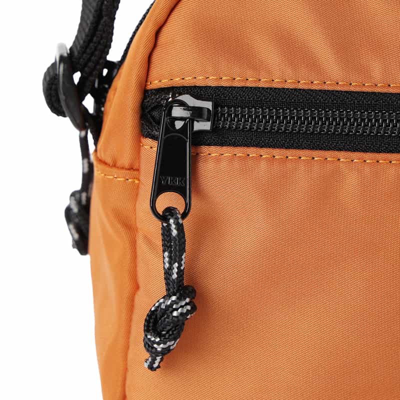 BARNEYS NEW YORK ナイロンポシェットバッグ ORANGE