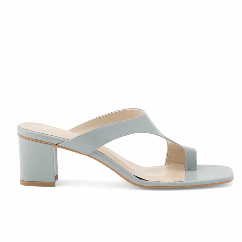 BARNEYS NEW YORK チャンキーヒール トングサンダル LIGHT BLUE