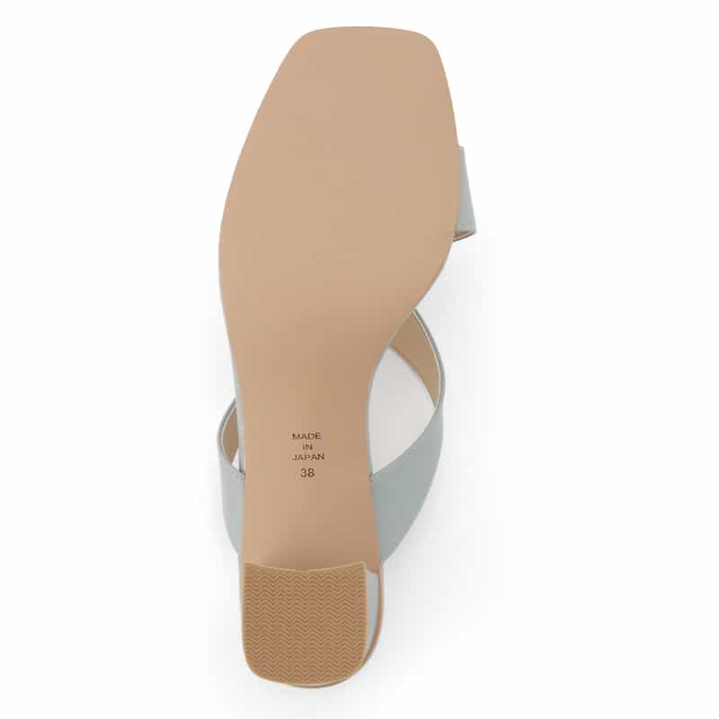 BARNEYS NEW YORK チャンキーヒール トングサンダル LIGHT BLUE