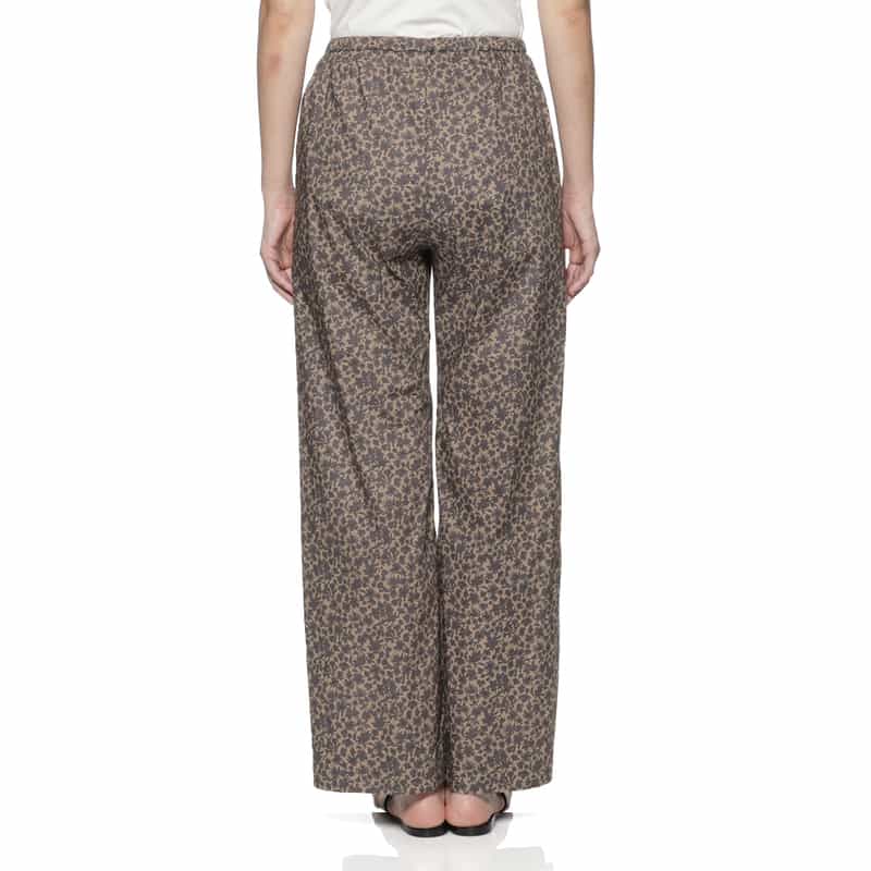 BARNEYS NEW YORK ウォッシャブルドローリングプリントパンツ BEIGE