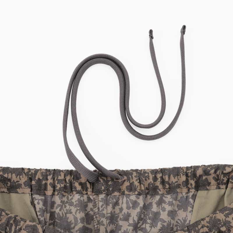 BARNEYS NEW YORK ウォッシャブルドローリングプリントパンツ BEIGE