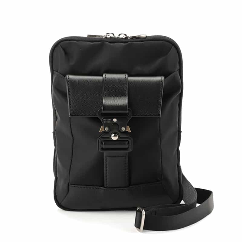 MASTER PIECE バーニーズ　ニューヨーク限定ナイロンクロスボディバッグ BLACK