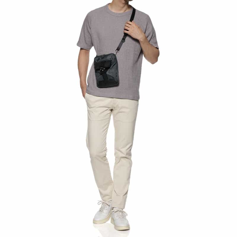 MASTER PIECE バーニーズ　ニューヨーク限定ナイロンクロスボディバッグ GRAY