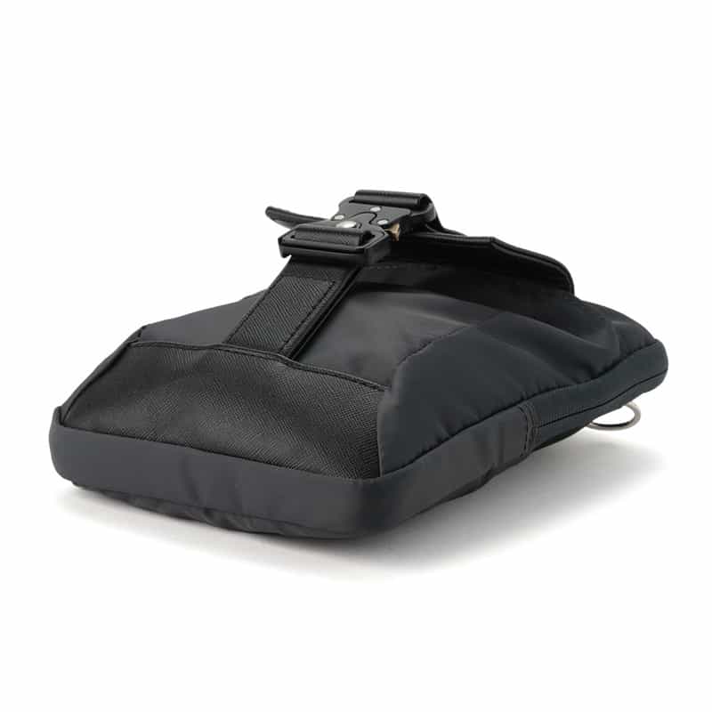 MASTER PIECE バーニーズ　ニューヨーク限定ナイロンクロスボディバッグ GRAY