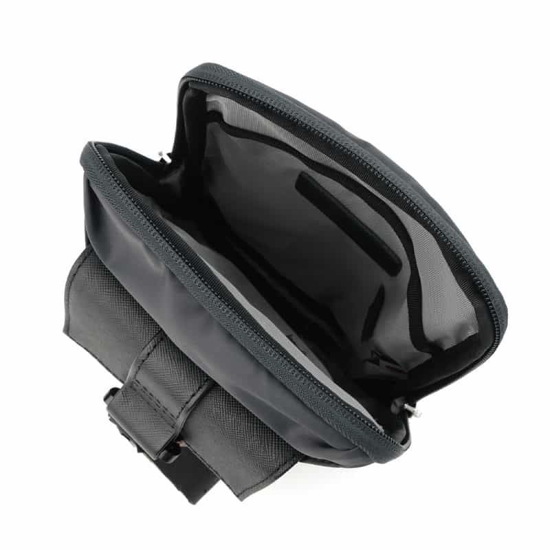 MASTER PIECE バーニーズ　ニューヨーク限定ナイロンクロスボディバッグ GRAY