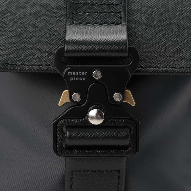 MASTER PIECE バーニーズ　ニューヨーク限定ナイロンクロスボディバッグ GRAY