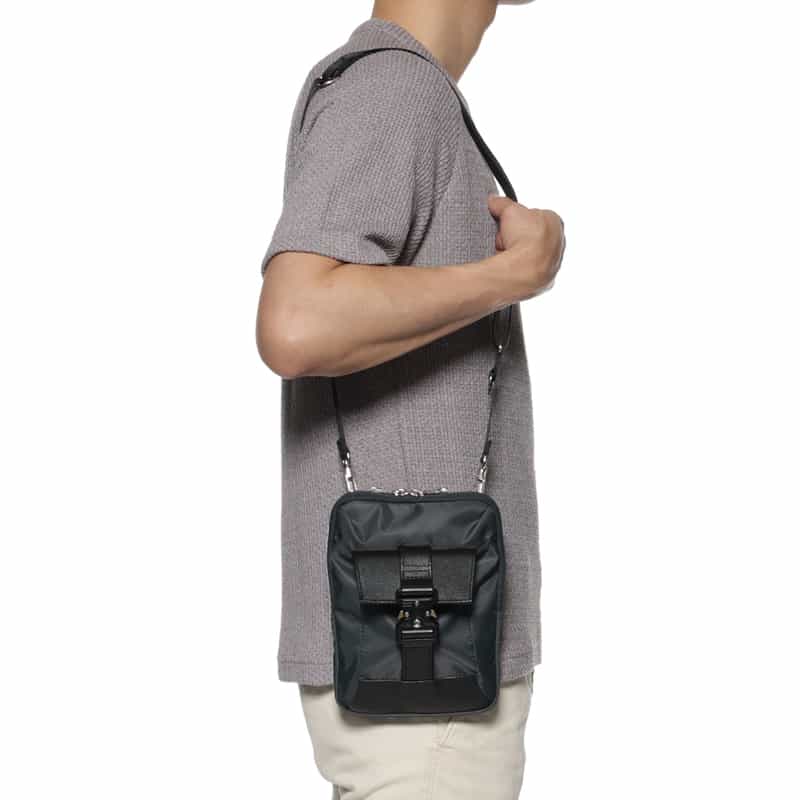 MASTER PIECE バーニーズ　ニューヨーク限定ナイロンクロスボディバッグ GRAY