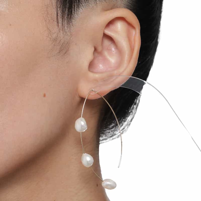 MOUNIR MOUNIR＜ムニール＞ピアス （パール） WHITE