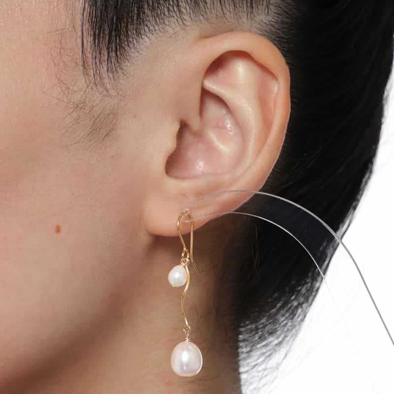 MOUNIR MOUNIR＜ムニール＞ピアス （パール） WHITE