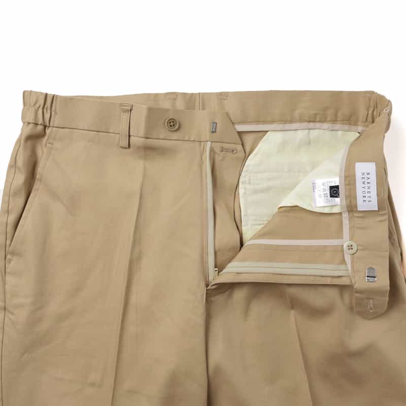 BARNEYS NEW YORK ウォッシャブル ストレッチ素材ショーツ BEIGE