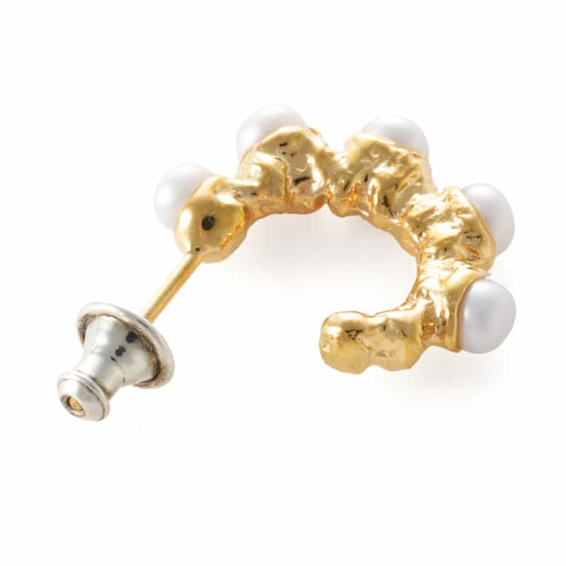 ISABELLA ETO ISABELLA ETOU＜イザベラ・エトゥ＞ピアス （淡水パール） GOLD