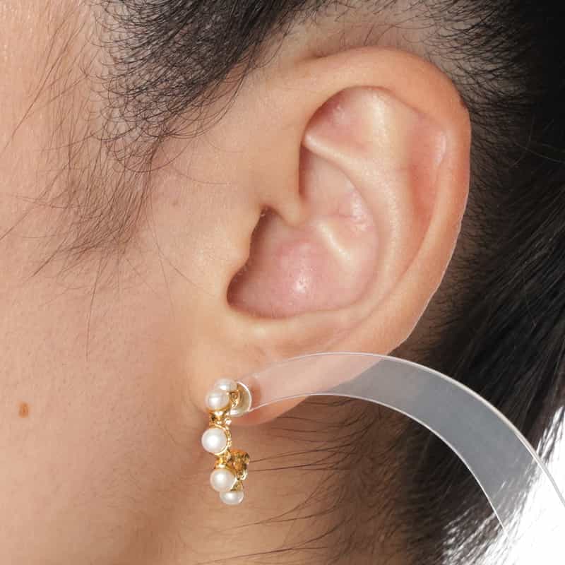 ISABELLA ETO ISABELLA ETOU＜イザベラ・エトゥ＞ピアス （淡水パール） GOLD