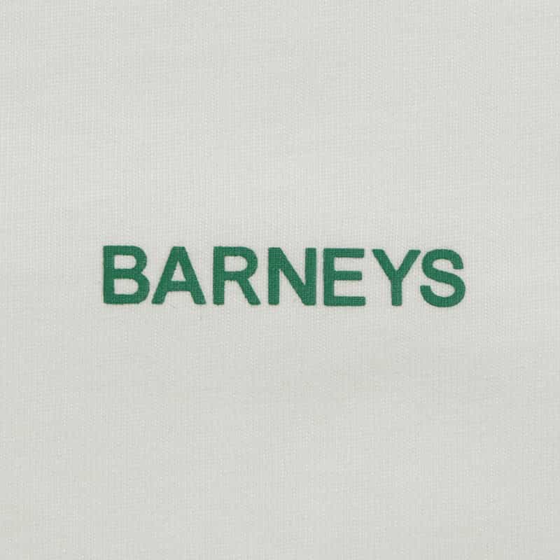 BARNEYS NEW YORK "BARNEYS" ロゴ入りTシャツ WHITE