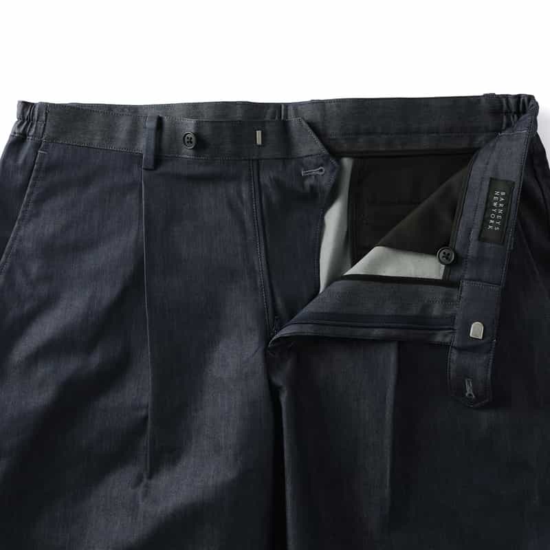 BARNEYS NEW YORK ウォッシャブル タック入りショートパンツ INDIGO