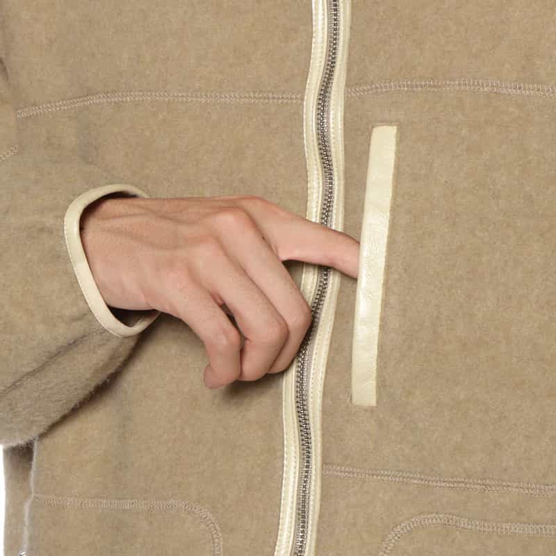 YOKE YOKE＜ヨーク＞ ジップアップフリースジャケット BEIGE