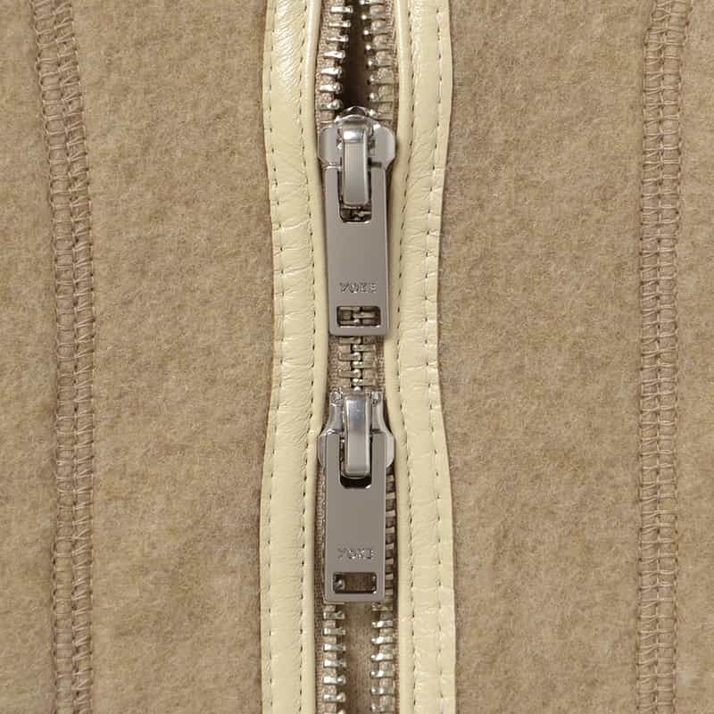 YOKE YOKE＜ヨーク＞ ジップアップフリースジャケット BEIGE