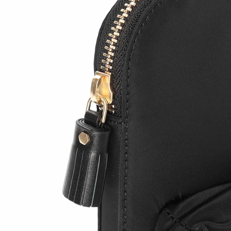 ANYA HINDMARCH ANYA HINDMARCH＜アニヤ ハインドマーチ＞ ポーチ BLACK