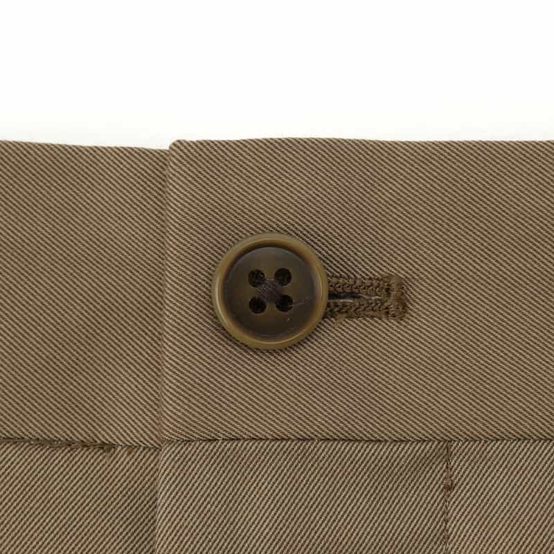 BARNEYS NEW YORK ウォッシャブル タック入りショートパンツ BEIGE