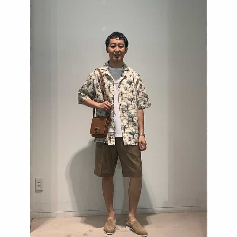 BARNEYS NEW YORK ウォッシャブル タック入りショートパンツ BEIGE