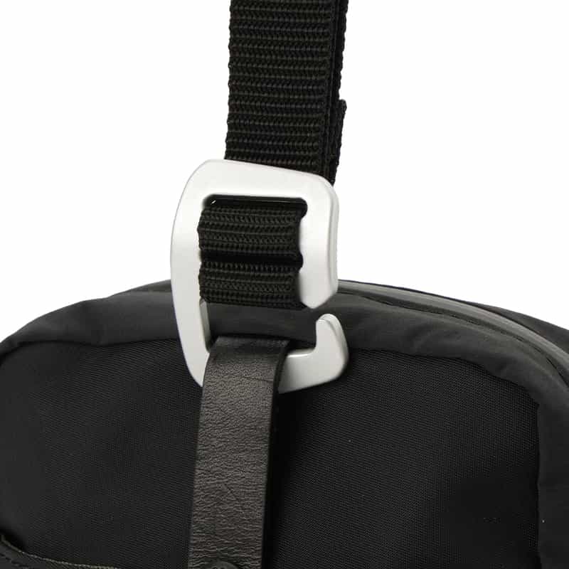 SACAI SACAI<サカイ> ナイロンショルダーバッグ BLACK