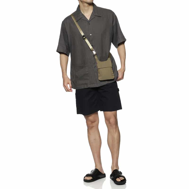 ARCS LONDON クロスボディポーチ KHAKI