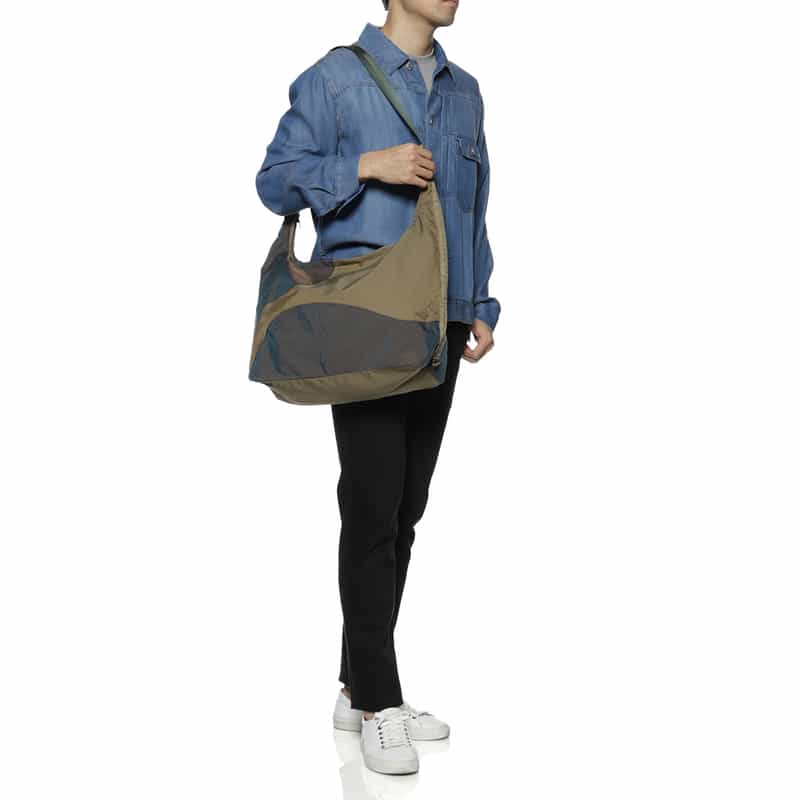 ARCS LONDON バイカラー スリングバッグ GRAY