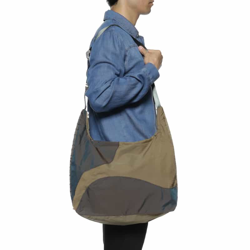 ARCS LONDON バイカラー スリングバッグ GRAY