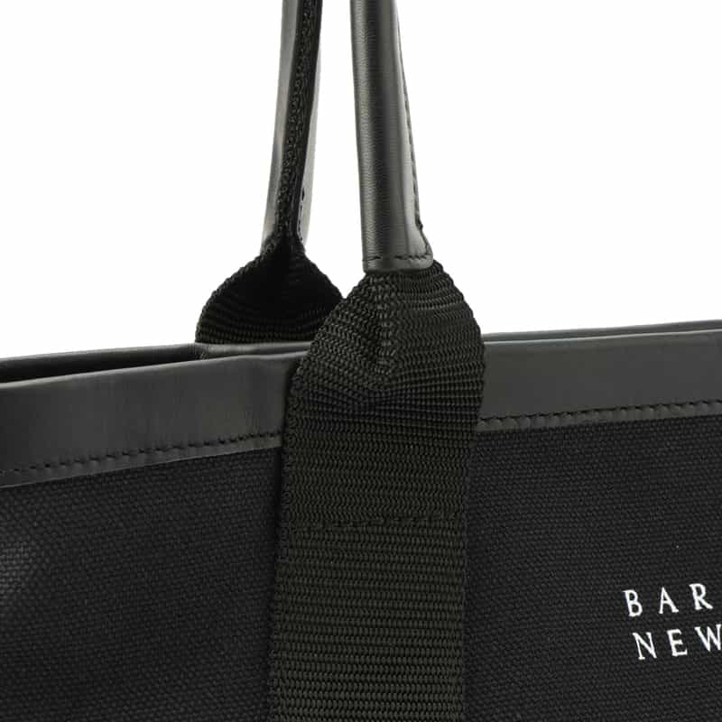 BARNEYS NEW YORK "BARNEYS" ロゴ入りキャンバスバッグ BLACK