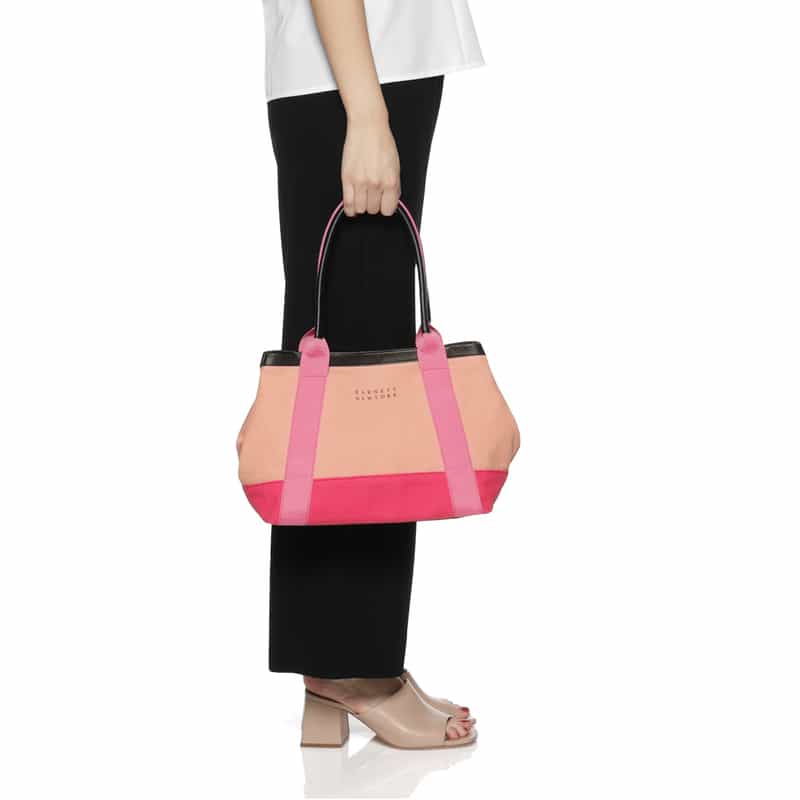 BARNEYS NEW YORK "BARNEYS" ロゴ入りキャンバスバッグ PINK