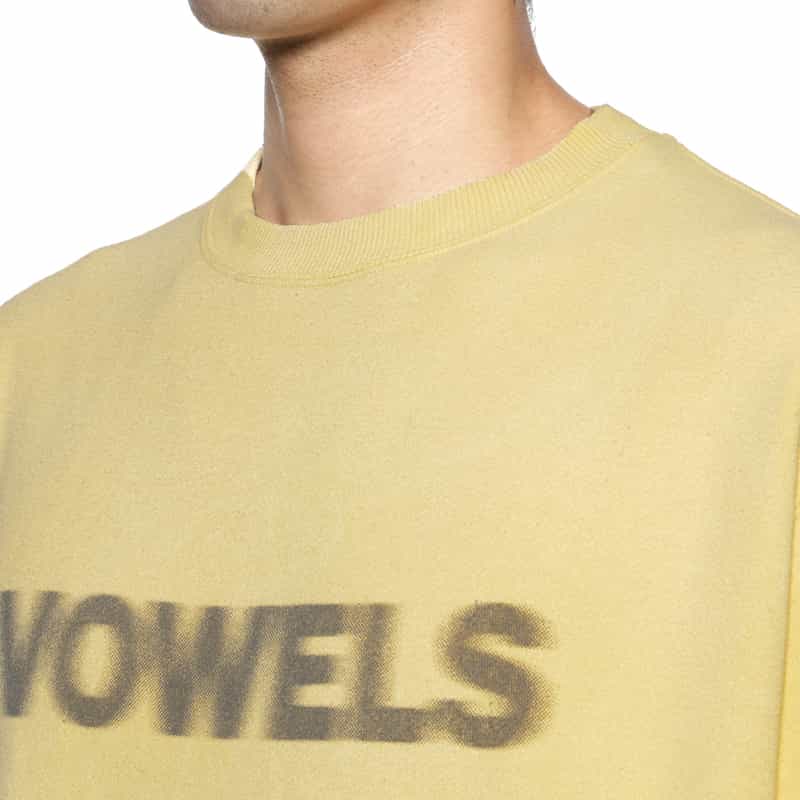 VOWELS VOWELS＜バウルズ＞ バーニーズ　ニューヨーク限定ロゴ入りスウェットプルオーバー YELLOW