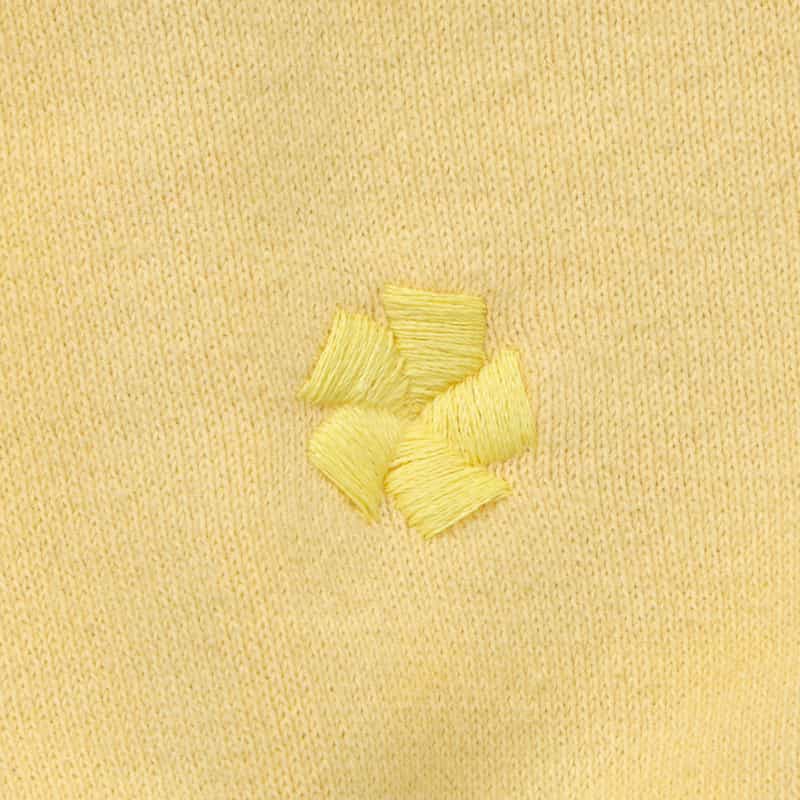 VOWELS VOWELS＜バウルズ＞ バーニーズ　ニューヨーク限定ロゴ入りスウェットプルオーバー YELLOW