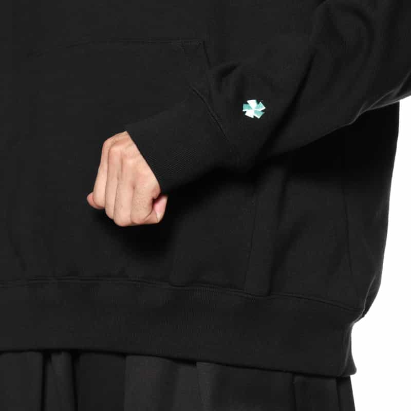 VOWELS VOWELS＜バウルズ＞ ロゴ入りスウェットフーディ BLACK