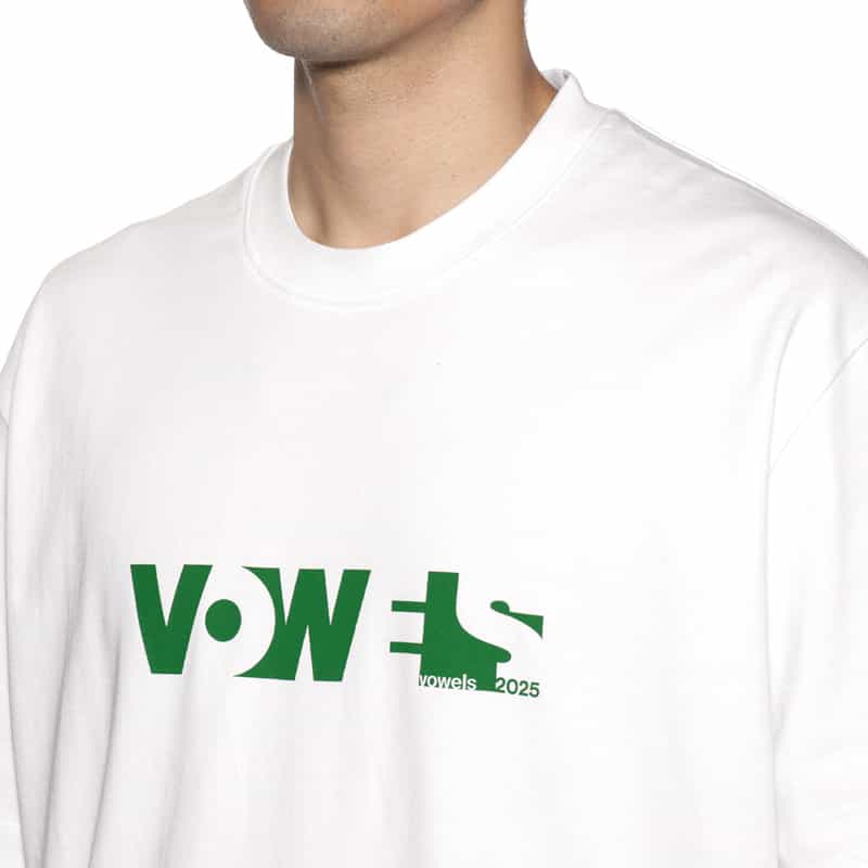 VOWELS VOWELS＜バウルズ＞ プリントTシャツ WHITE
