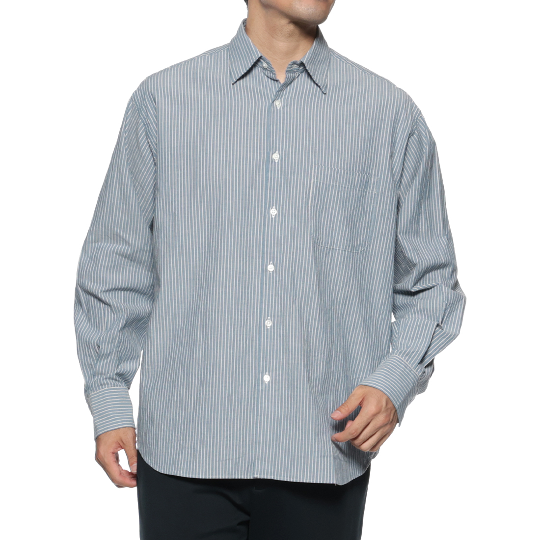 ストライプ柄カジュアルシャツ